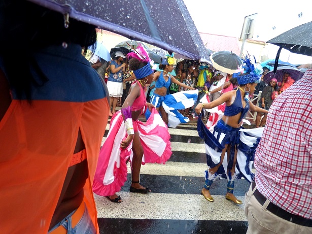 Karneval Martinique im Regen (c) Anja Knorr